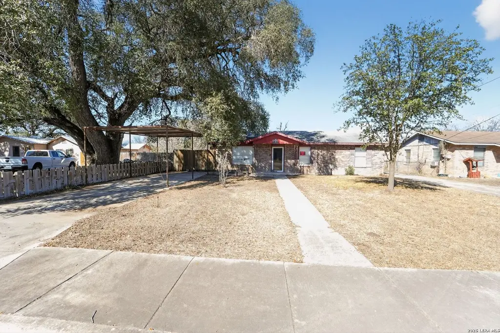 1120 Fort Clark