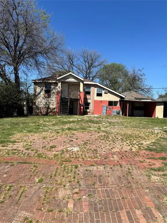 1201 E Davis Ave
