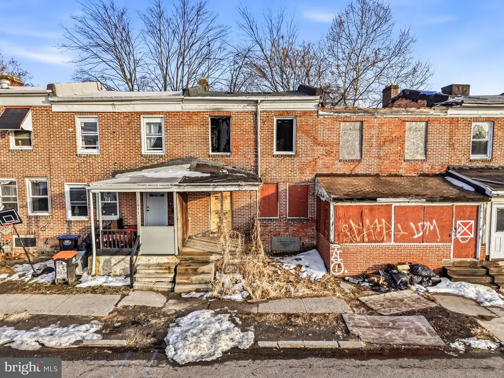 1009 Morton Ave