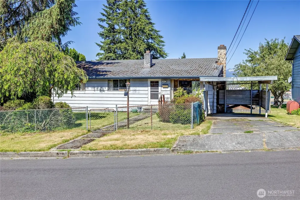 3245 Almira Dr