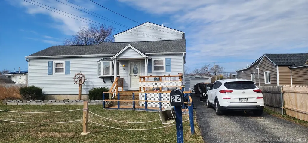22 Blue Point Rd
