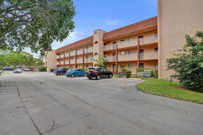 2791 N Pine Island Rd #205