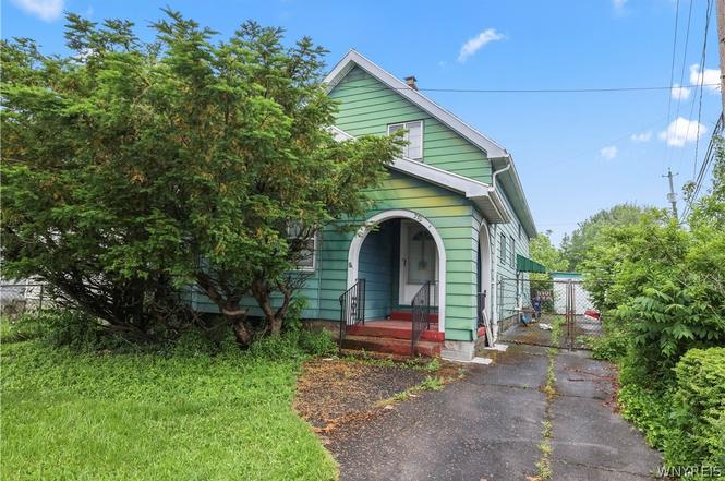 270 Comstock Ave