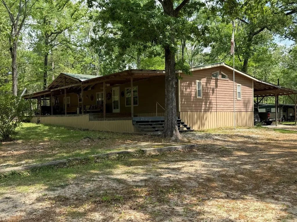 9013 Highway 63 E