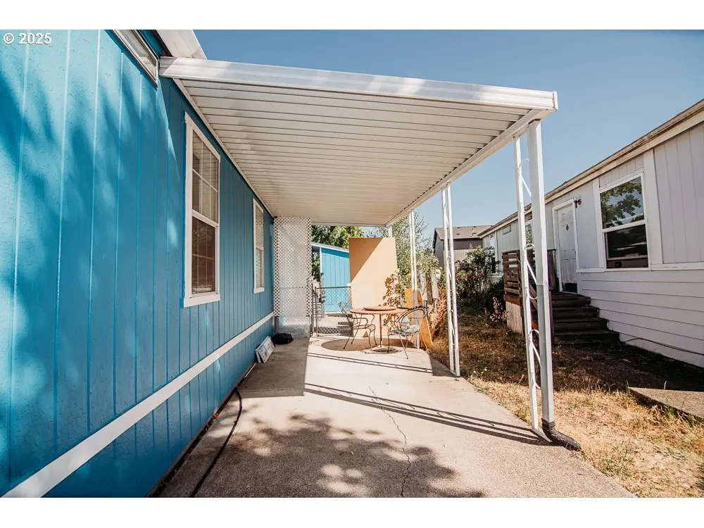 338 Archie St