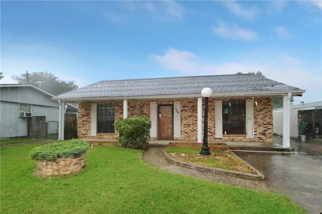 104 Anne Dr