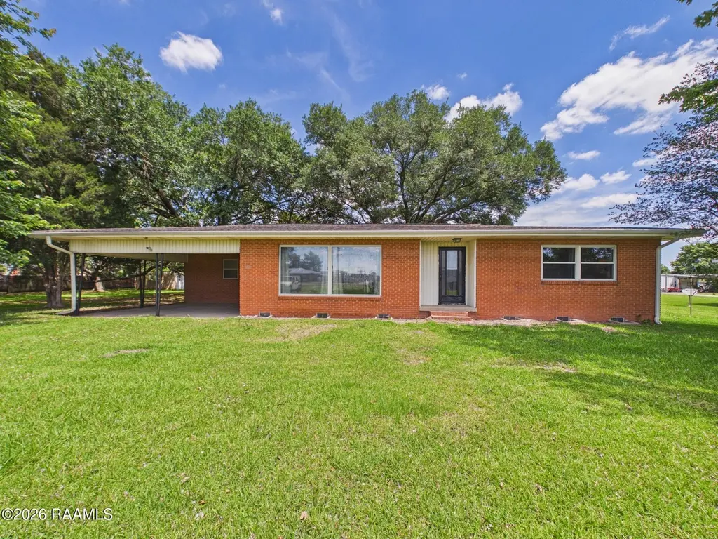 2700 Captain Cade Rd