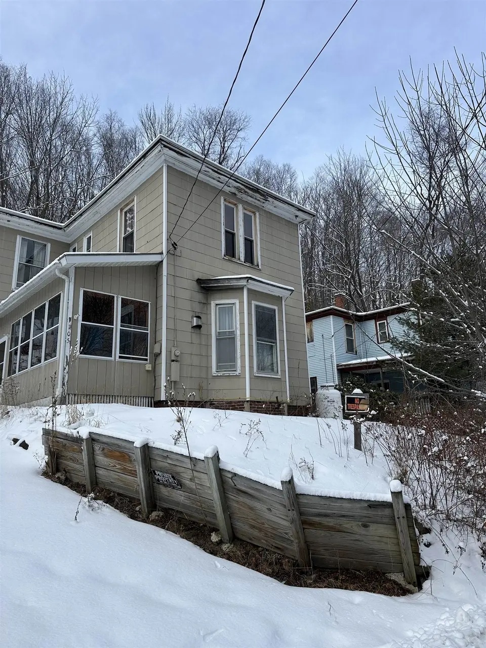105 Maple St