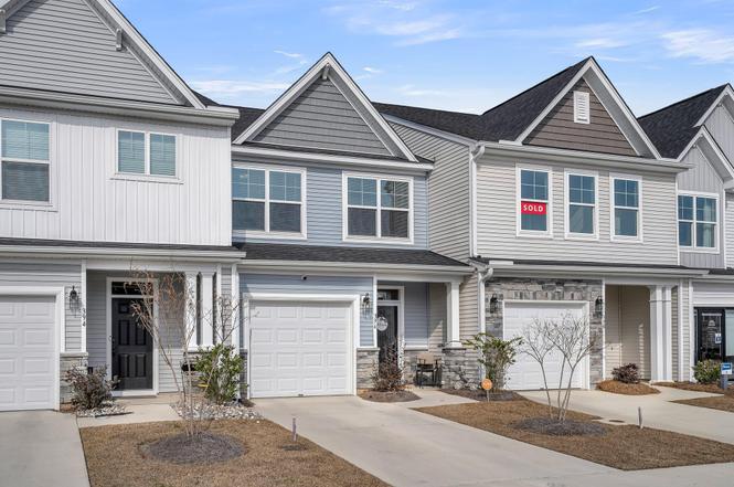 396 Painted Lady Ln