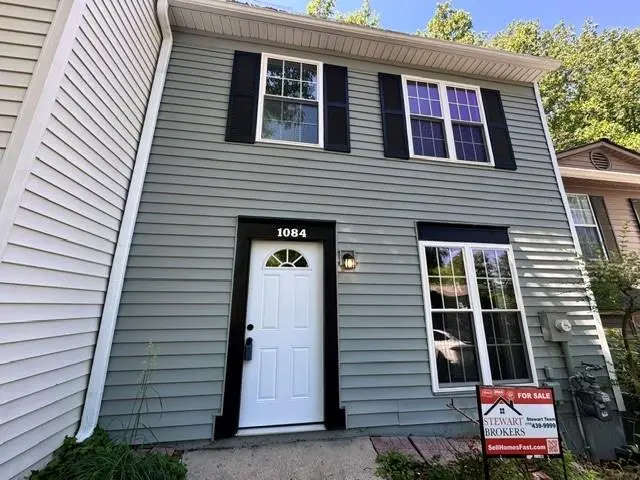 1084 Huntington Trce SE
