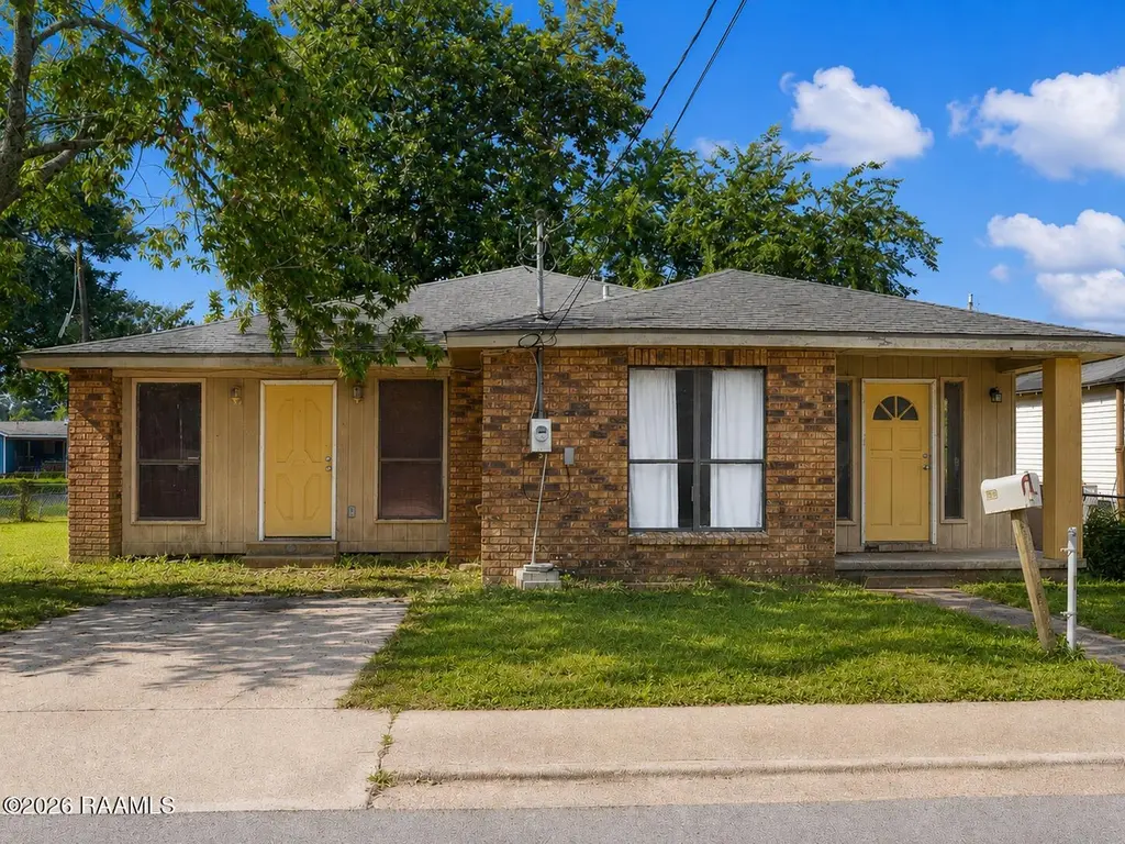334 Carver St