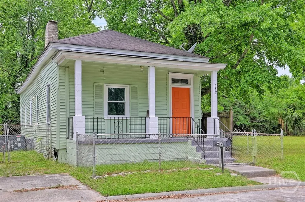 917 Elliott Ave