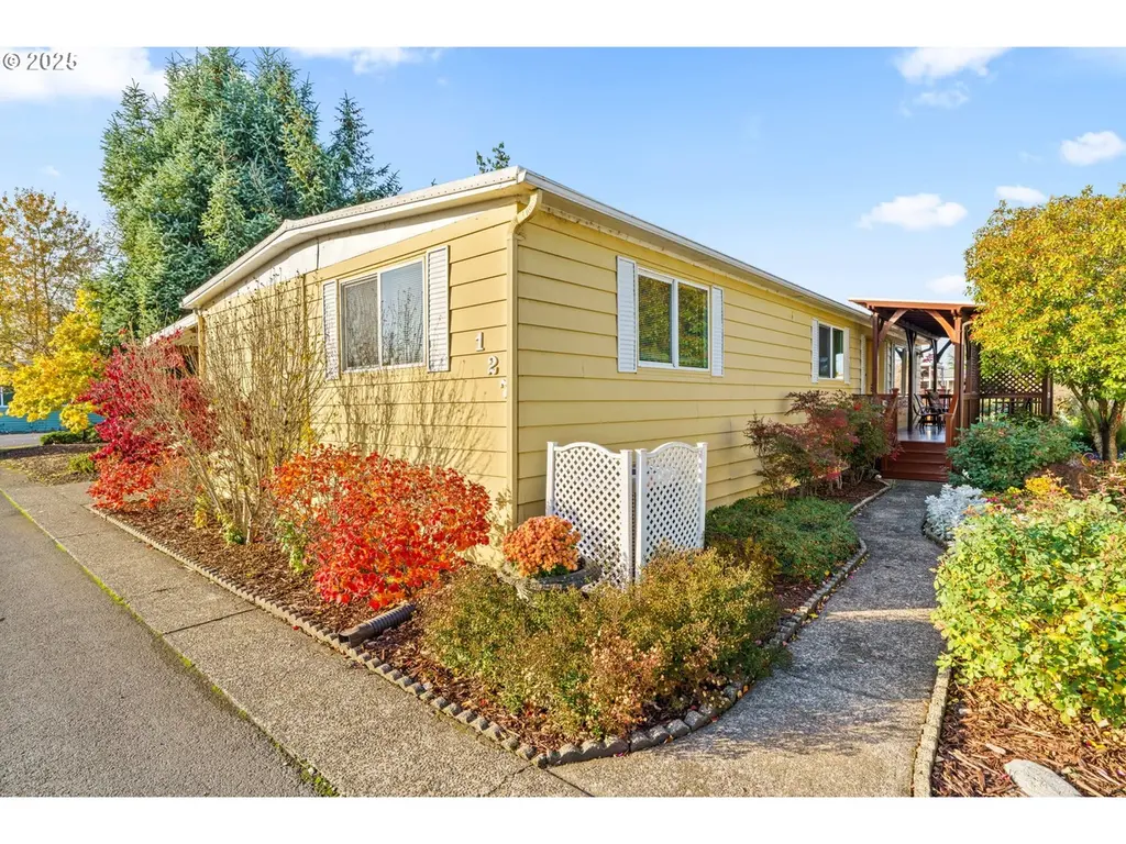 1800 Lakewood Ct #127