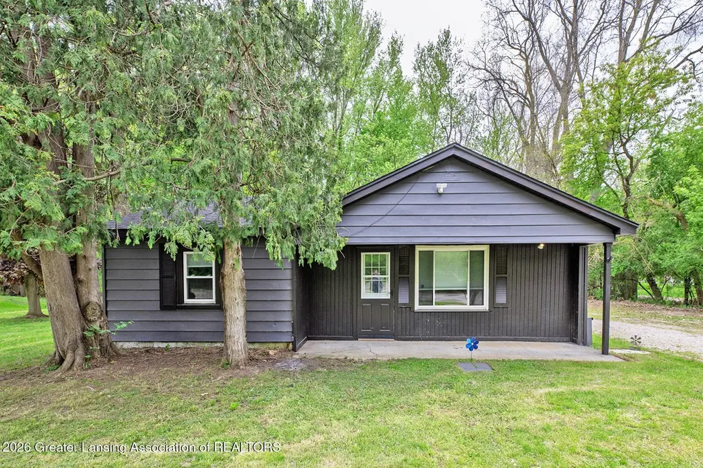 2275 E Lake Lansing Rd