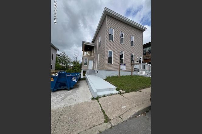 38 Glen Ave