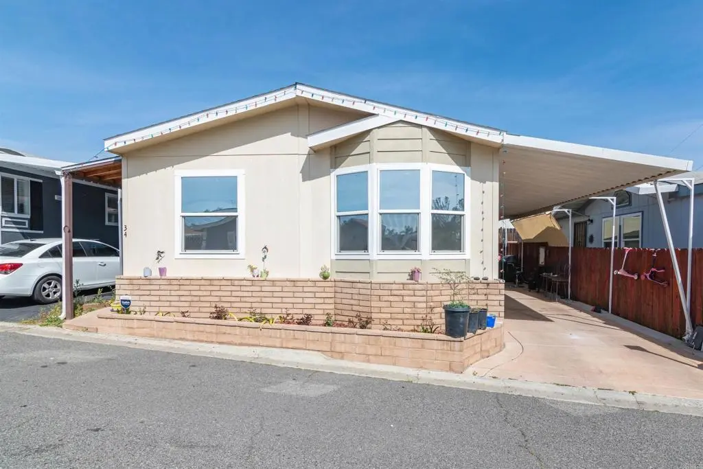 1638 Calavo Rd #34