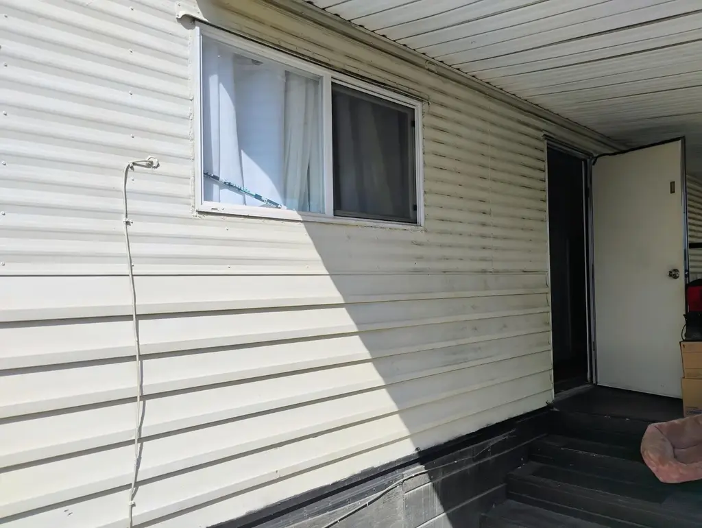 1941 N Golden State Blvd #33
