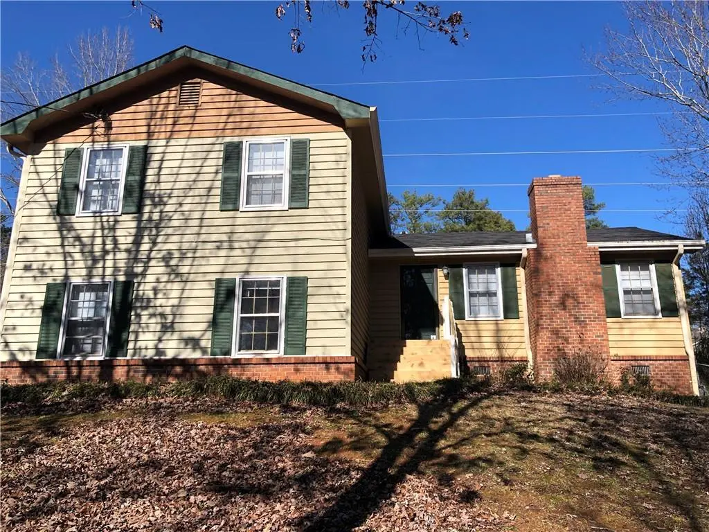 570 Pine Ridge Trl