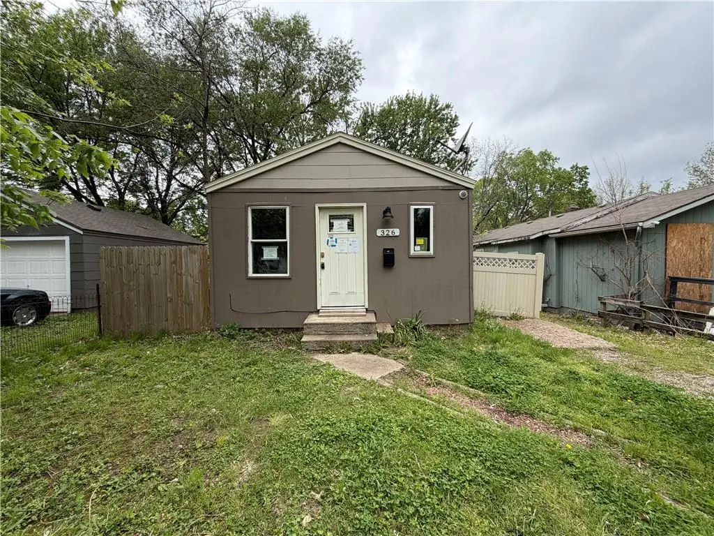 326 N Cedar Ave