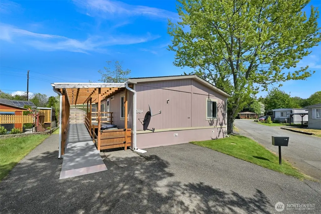 2400 Donovan Ave Unit 38A