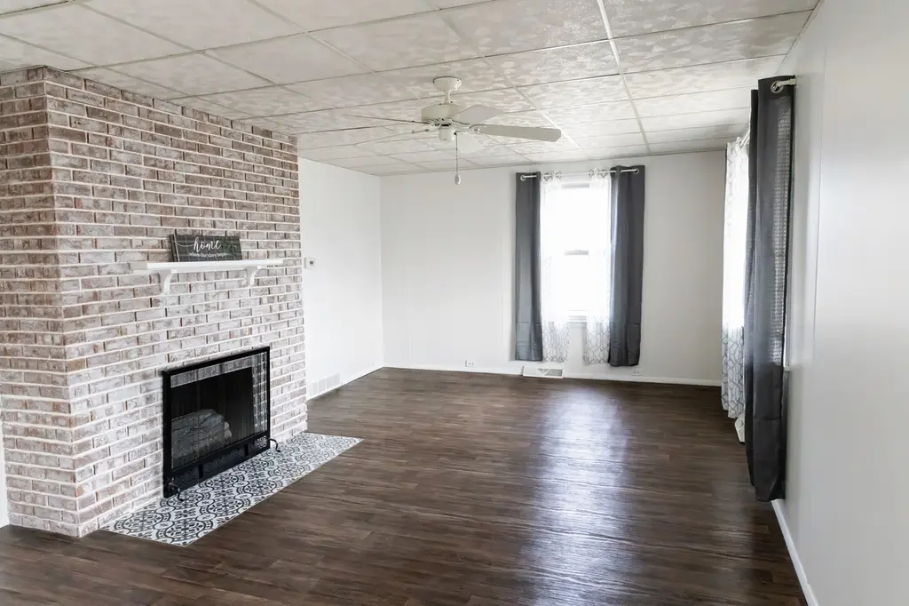 302 S 4th Ave