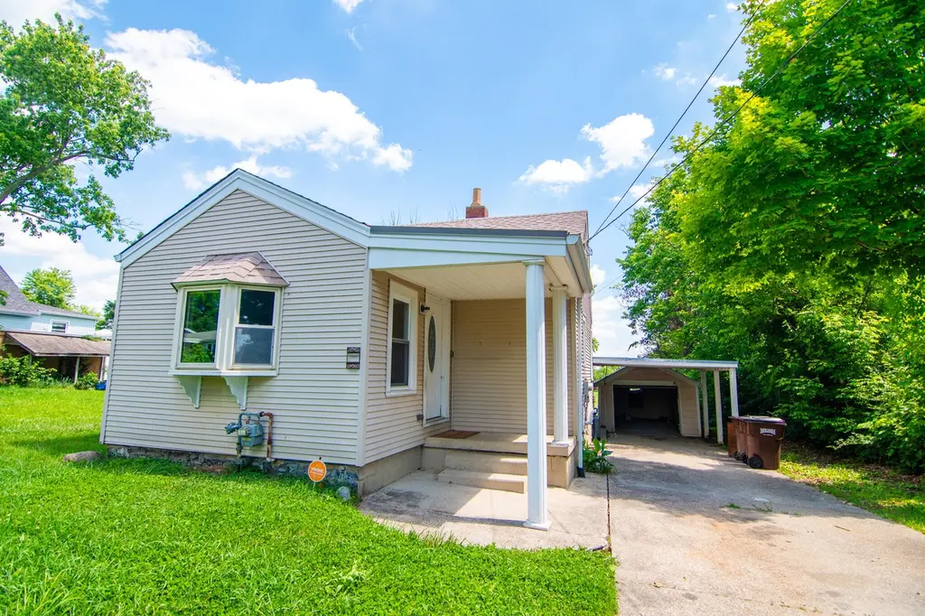 5222 Belle Dr
