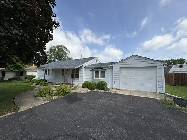 836 E Locust St