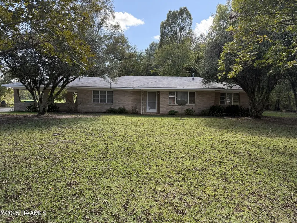 2030 Saint Landry Hwy