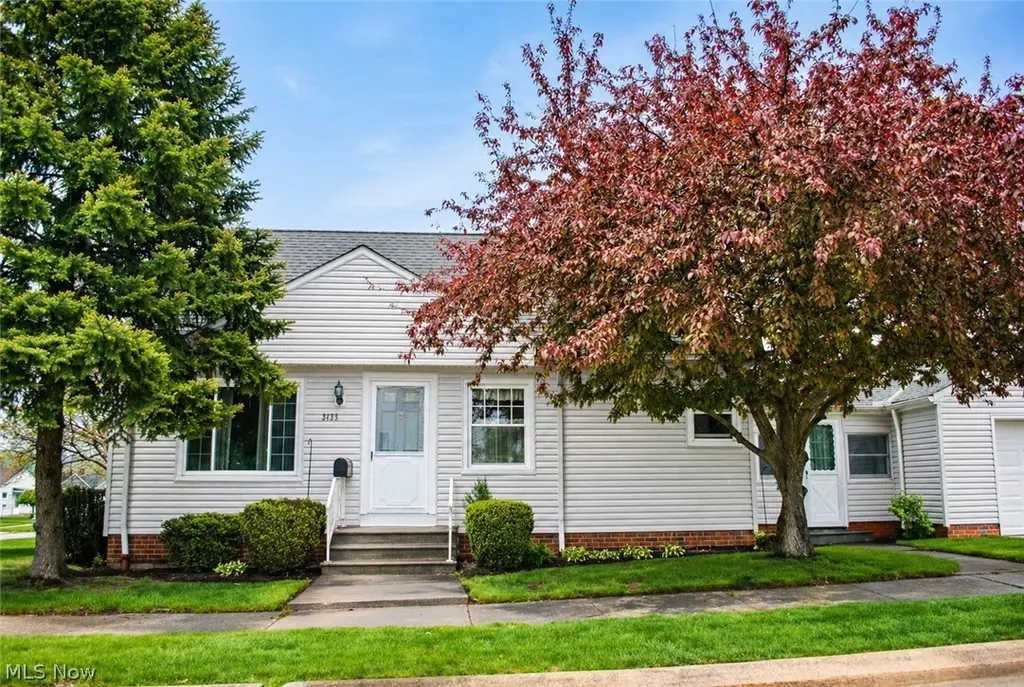 3435 Center Dr