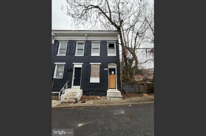 1613 Lemmon St
