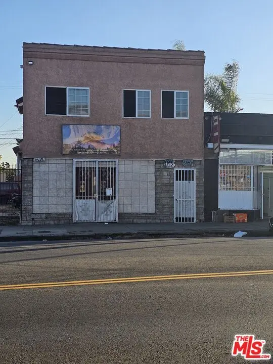 1714 W Florence Ave