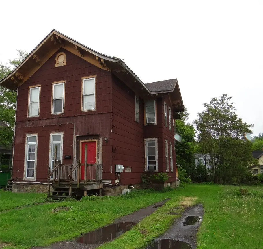372 Diven Ave