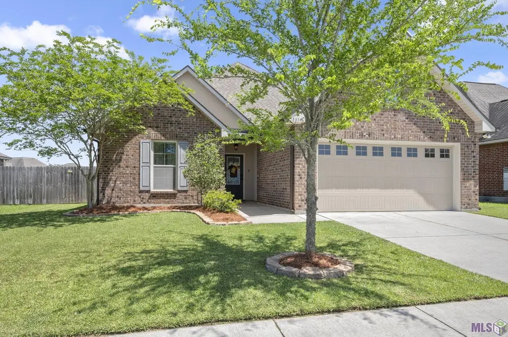 18334 Crows Nest Dr