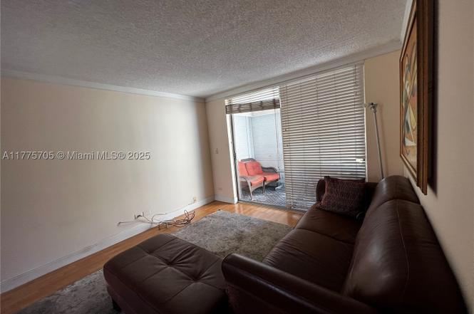447 NE 195th St #309