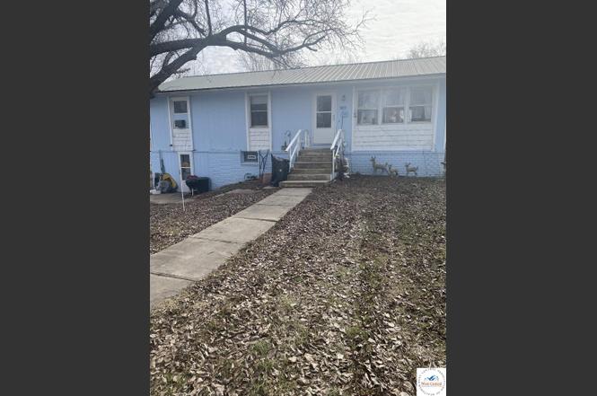 305 W 2nd St