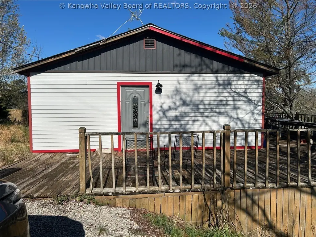 300 Apple Tree Dr