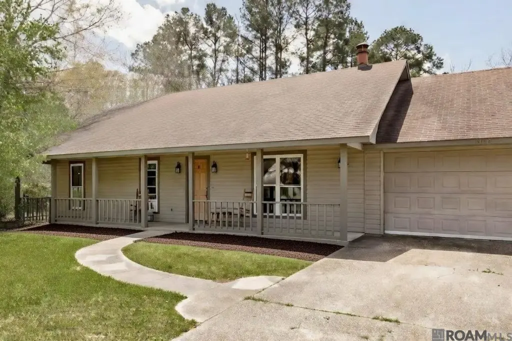 14162 Forest Glen Ln