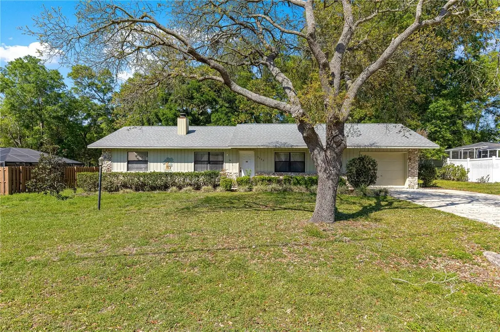3202 NE 30th Ct