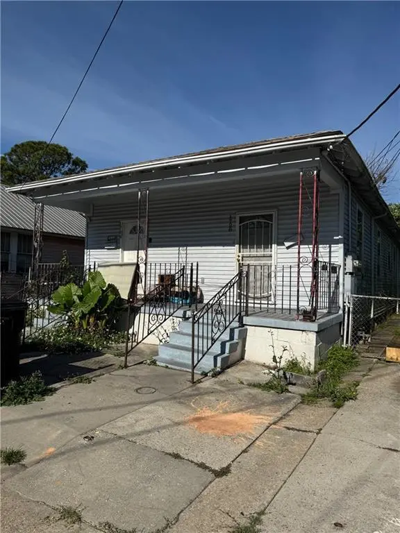 1726-28 Lesseps St