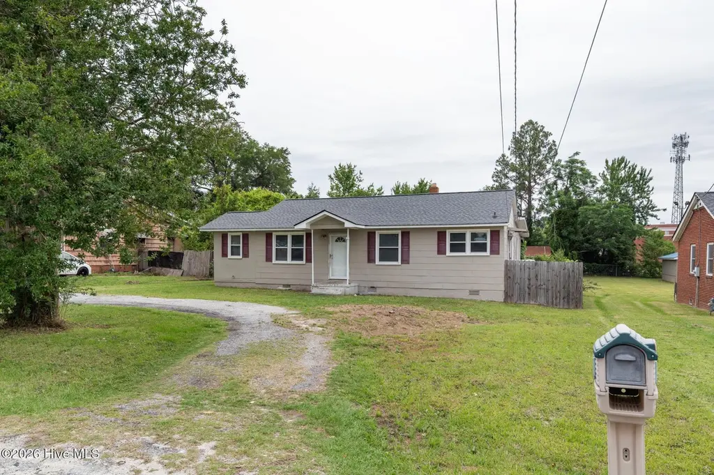 2105 Eastside Ct