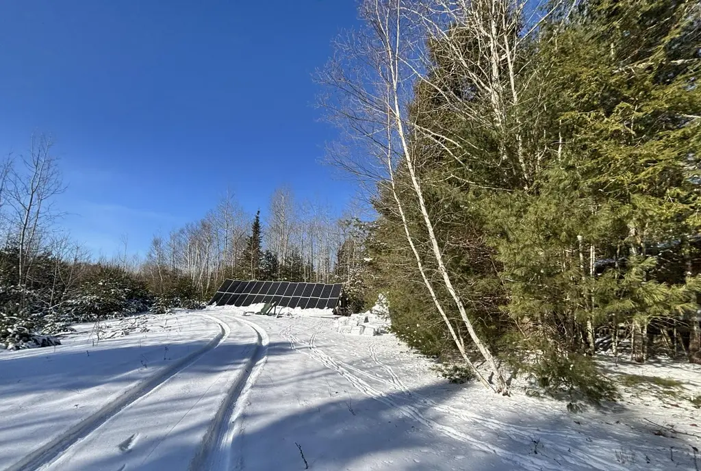 77 Bartlett Dr