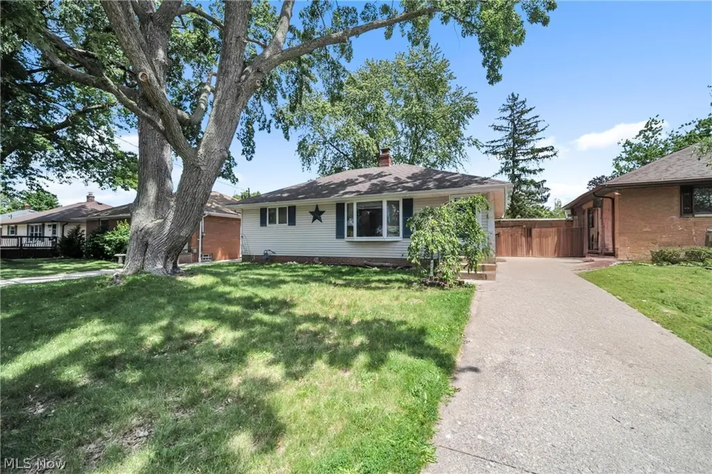 351 Gayle Dr