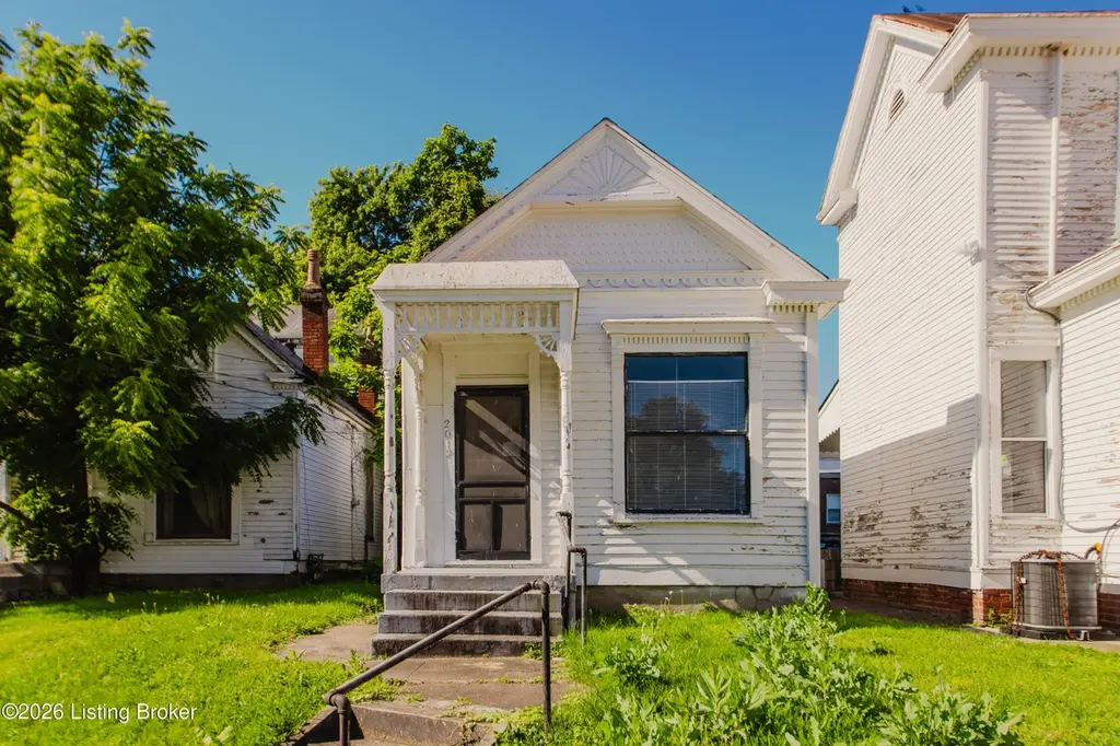 2012 Bank St