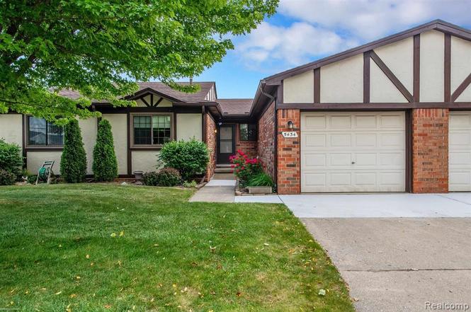 5434 Bowden Ct