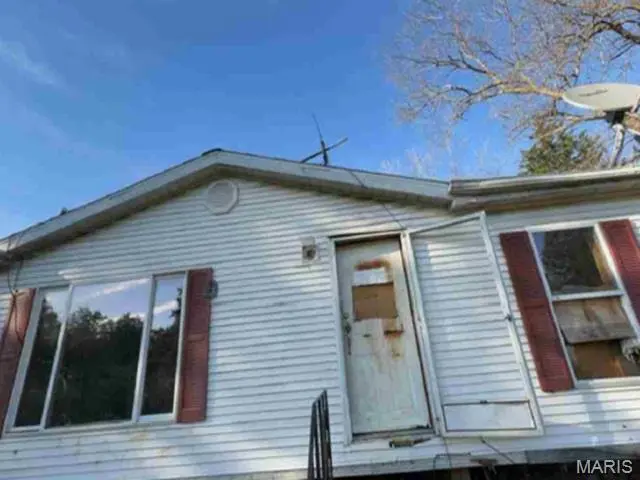 401 Hill Side Rd