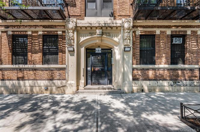 95 S 10th St #22