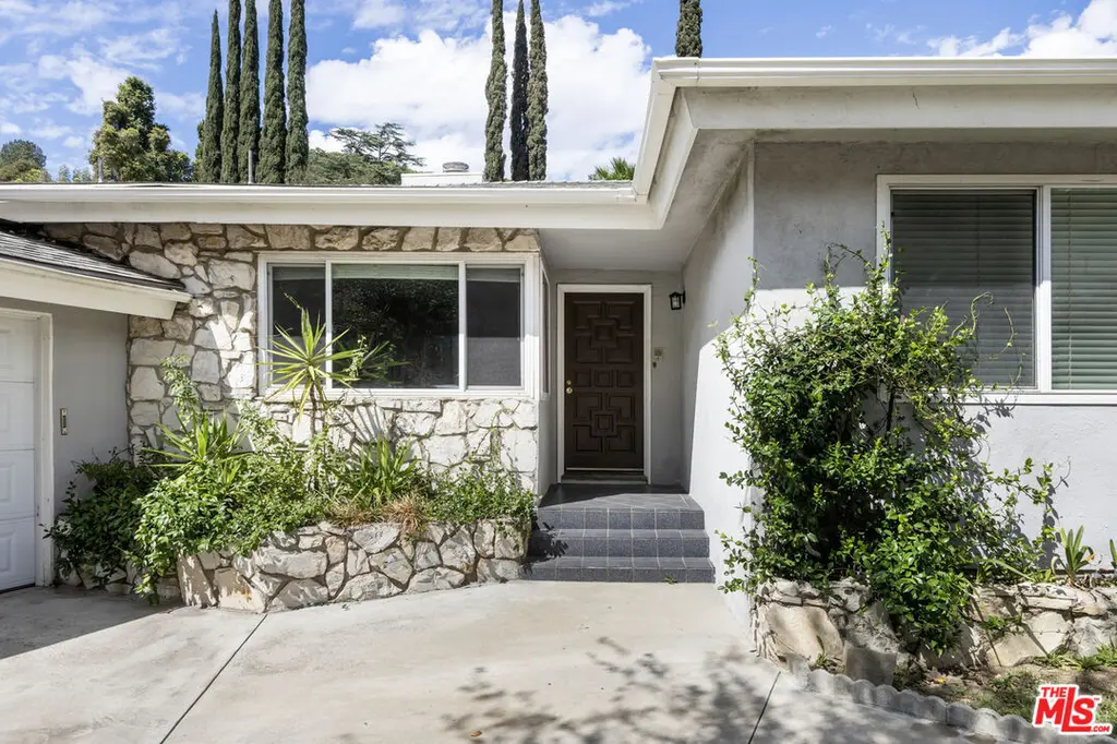 15508 Royal Ridge Rd