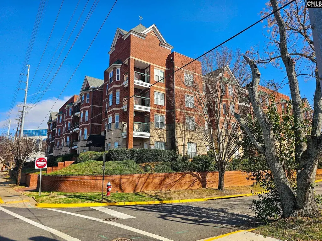 900 Taylor St #305
