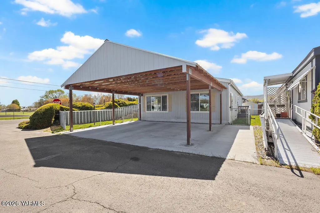 1201 W Washington Ave #81