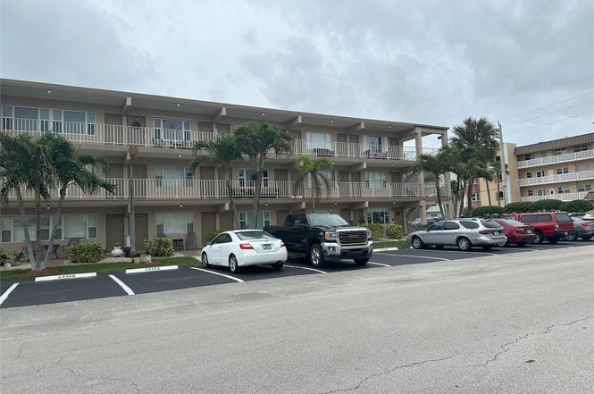 3200 NE 7th Ct Unit 208c